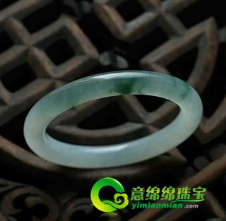 緬甸老坑冰種天然飄花翡翠A貨玉圓條手鐲53.5內(nèi)徑