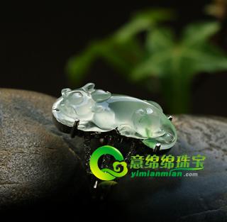 老坑玻璃種強(qiáng)熒光翡翠玉貔貅戒指