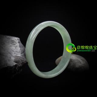 淡綠色彩緬甸天然翡翠A貨貴妃手鐲內(nèi)徑54MM（特）