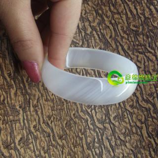 天然白瑪瑙花手鐲內(nèi)徑53.3mm
