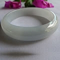 精品翡翠緬甸細(xì)膩?zhàn)狭_蘭玉手鐲