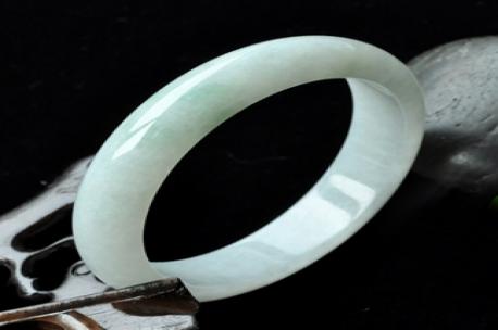 淡然如水緬甸翡翠糯種圓手鐲54mm